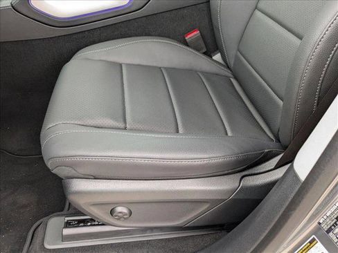 New 2025 Mercedes-Benz GLE 350 4MATIC image 4