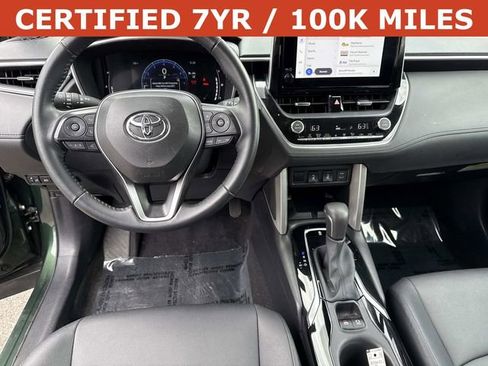 Used 2024 Toyota Corolla Cross XLE image 17