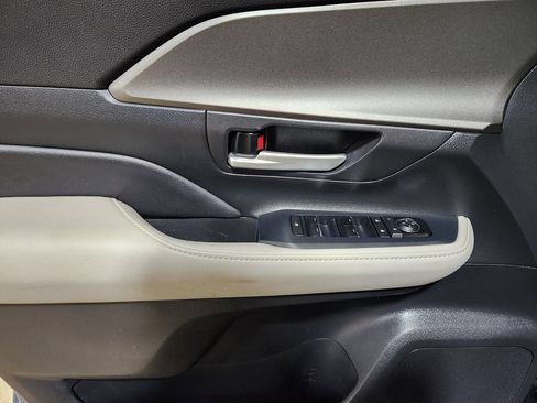 Used 2024 Toyota Grand Highlander FWD image 41