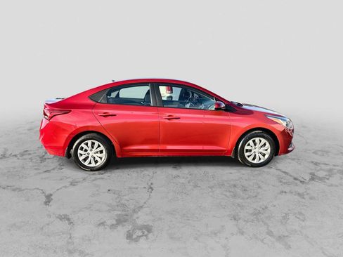 Used 2022 Hyundai Accent SE image 9