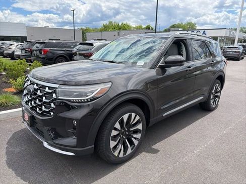 New 2026 Ford Explorer Platinum w/ LUX Leather Package AWD/4WD image 3