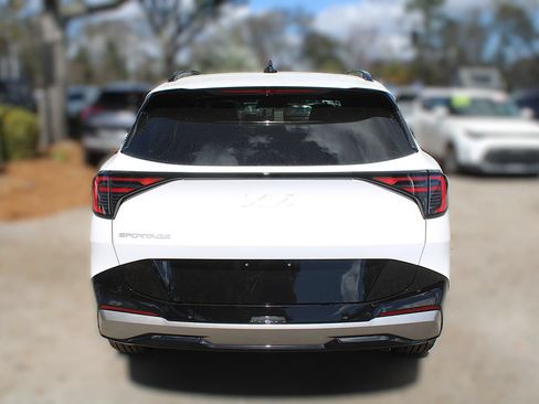 New 2026 Kia Sportage SX FWD image 8