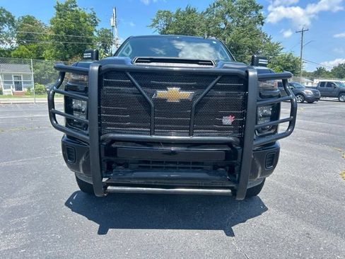 Used 2024 Chevrolet Silverado 2500 Custom w/ Custom Convenience Package AWD/4WD image 7