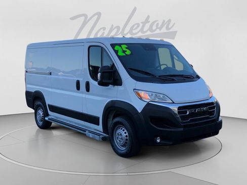 Used 2025 RAM ProMaster 2500 w/ U-Haul Equipment Group FWD image 8