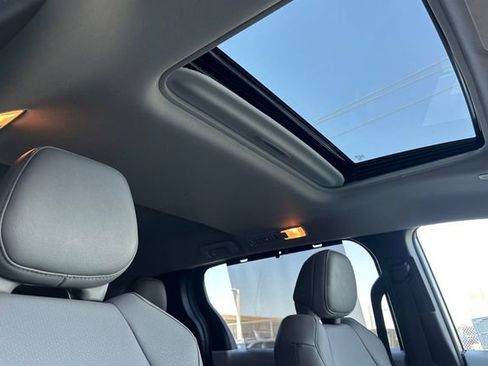 Certified 2026 Toyota Sienna XLE FWD image 23