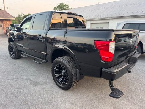 Used 2018 Nissan Titan PRO-4X w/ Pro-4x Convenience Package AWD/4WD image 6