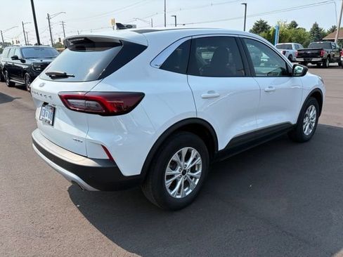 Used 2024 Ford Escape Active w/ Tech Pack #1 AWD/4WD image 8