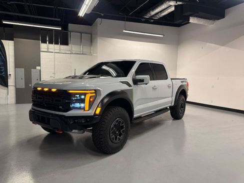 Used 2025 Ford F150 Raptor w/ Equipment Group 803A Raptor R AWD/4WD image 39