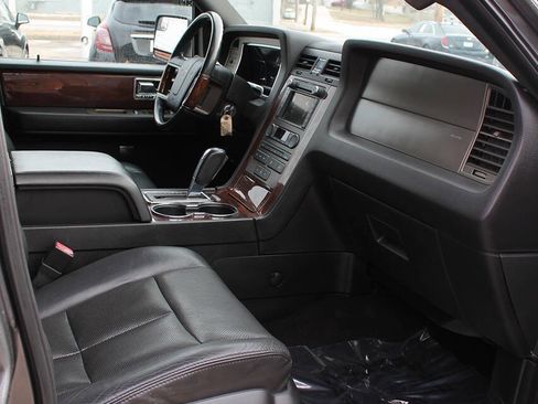 Used 2013 Lincoln Navigator 4WD w/ HD Trailer Tow Pkg image 23