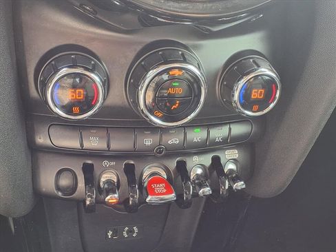 Used 2018 MINI Cooper S image 17