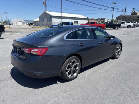 Used 2021 Chevrolet Malibu LT FWD image 3