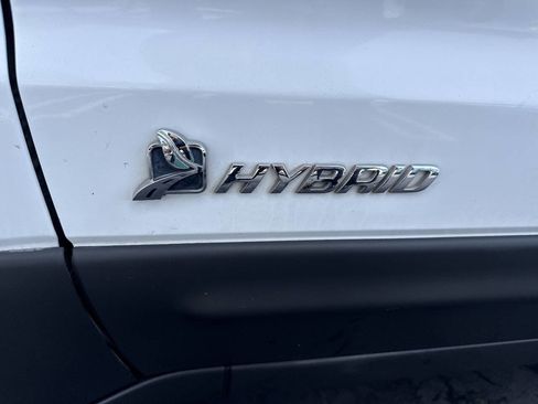 Used 2005 Ford Escape 2WD Hybrid image 12