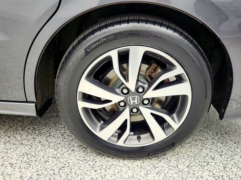Used 2023 Honda Odyssey Touring image 9