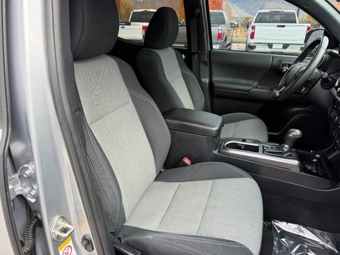 Used 2020 Toyota Tacoma TRD Sport 4x4 4dr Double Cab 5 image 27