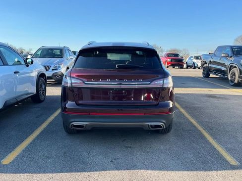 Used 2022 Lincoln Nautilus Reserve image 3