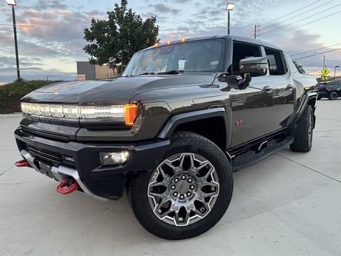 Used 2025 GMC Hummer EV 3X w/ LPO, Sport Package AWD/4WD image 1