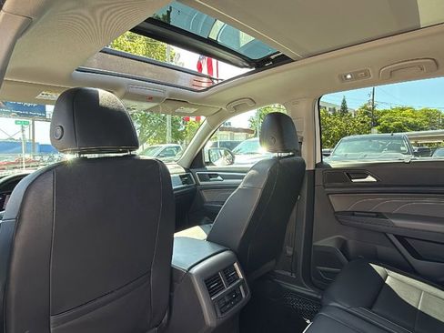 Used 2022 Volkswagen Atlas SEL R-Line AWD/4WD image 28