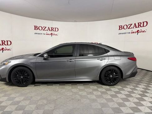 Used 2025 Toyota Camry SE w/ Multimedia Upgrade Package FWD image 5