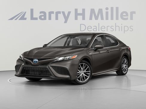 Used 2022 Toyota Camry SE FWD image 1