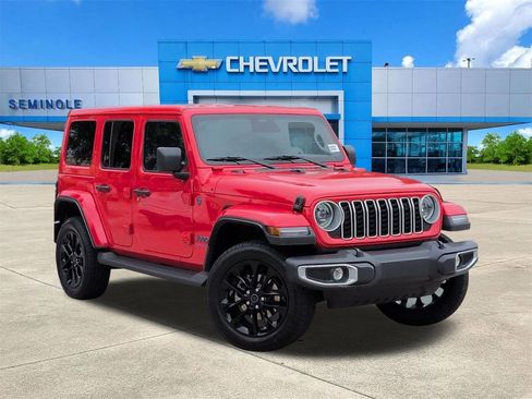 Used 2025 Jeep Wrangler Unlimited Sahara AWD/4WD image 1