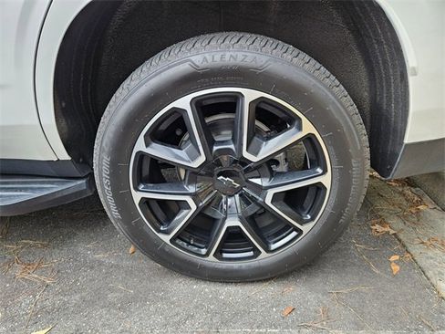 Used 2023 Chevrolet Tahoe LT w/ Luxury Package image 10