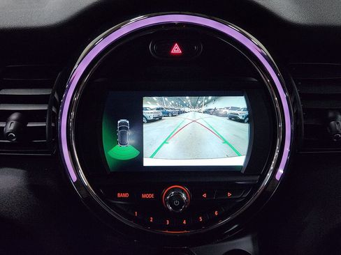 Used 2019 MINI Cooper 4-Door Hardtop image 36