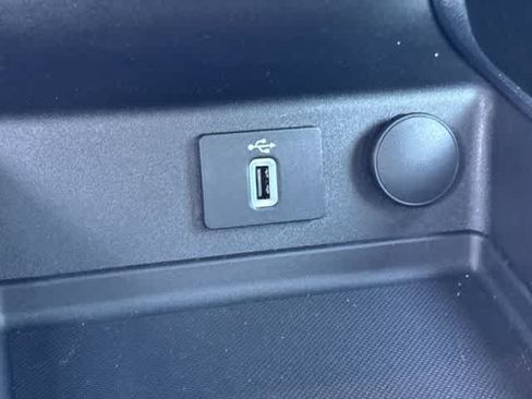 Used 2018 Ford Fusion Titanium FWD image 27
