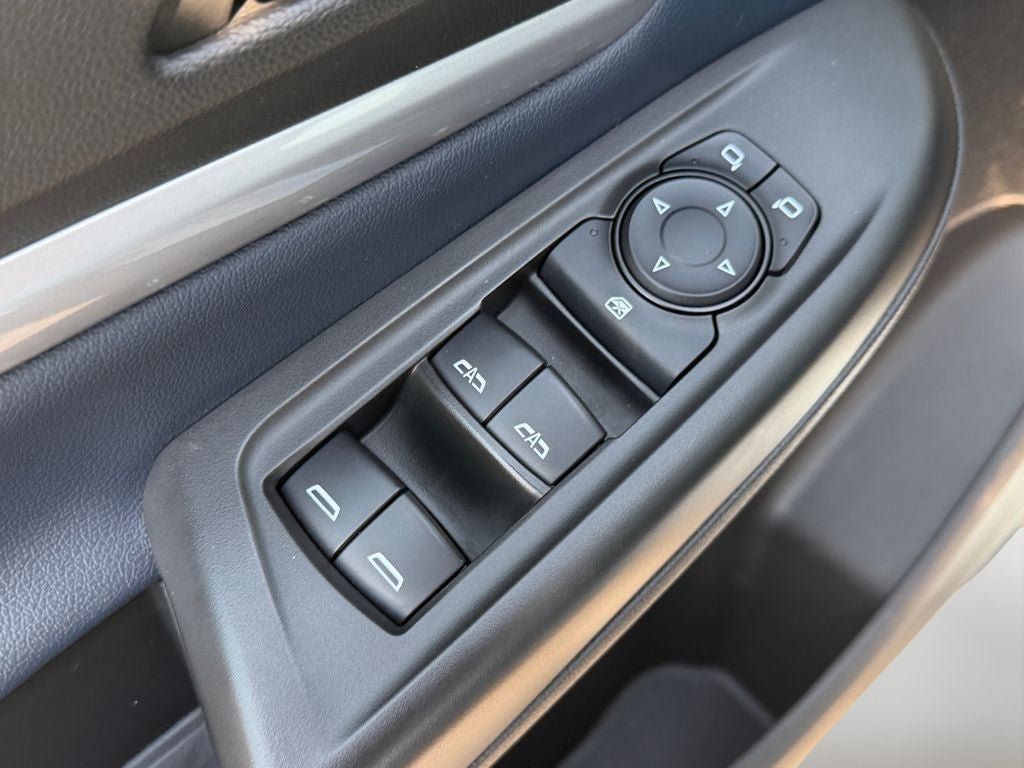 Used 2023 Chevrolet Bolt EUV LT w/ Convenience Package FWD image 21