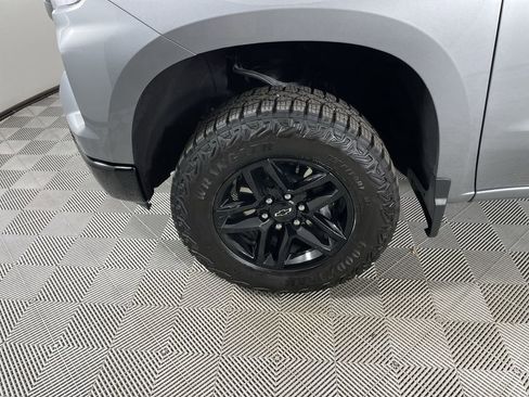 Used 2025 Chevrolet Silverado 1500 LT Trail Boss w/ LT Trail Boss Premium Package image 32