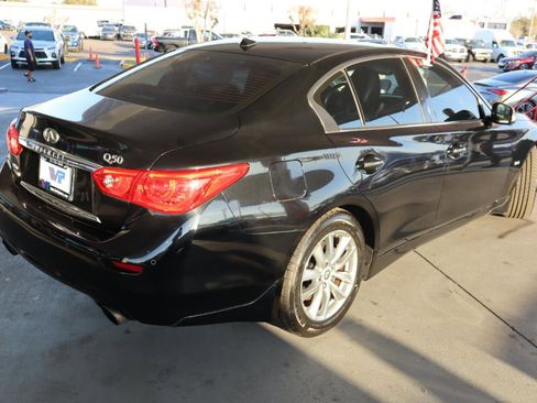 Used 2016 INFINITI Q50 3.0t Premium w/ Driver Assistance Package image 5