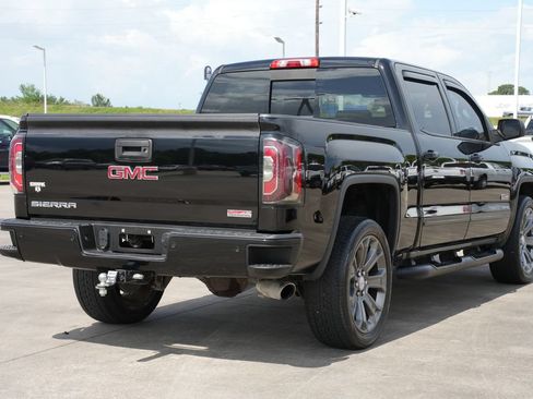 Used 2017 GMC Sierra 1500 SLT AWD/4WD image 3