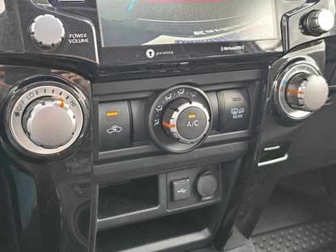 Used 2020 Toyota 4Runner TRD Off-Road Premium image 36