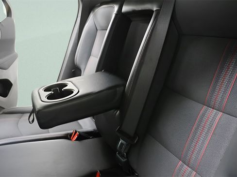 Used 2023 Chevrolet Equinox RS image 24