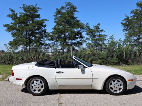 Used 1990 Porsche 944 Cabriolet RWD image 3