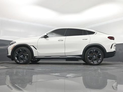 Used 2022 BMW X6 xDrive40i AWD/4WD image 15