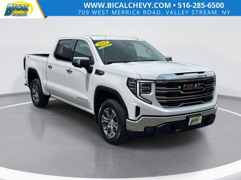 Used 2025 GMC Sierra 1500 SLT AWD/4WD image 1