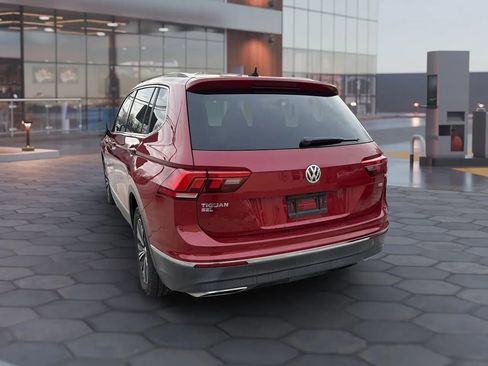Used 2018 Volkswagen Tiguan SEL image 9