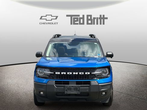 Used 2025 Ford Bronco Sport Outer Banks w/ Outer Banks Tech Package+ AWD/4WD image 2