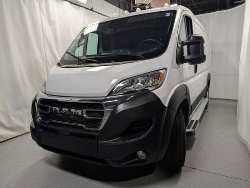 Used 2025 RAM ProMaster 2500 w/ U-Haul Equipment Group FWD image 9