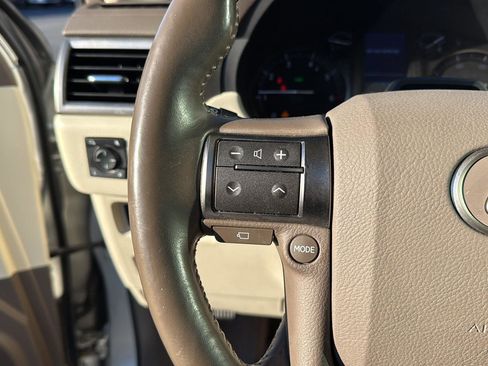 Used 2018 Lexus GX 460 Luxury image 19