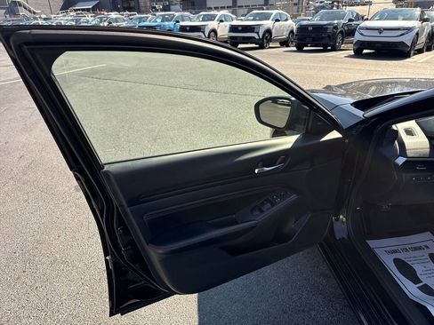 Used 2022 Nissan Altima 2.5 SR image 11