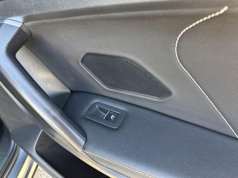 Certified 2022 Volkswagen Tiguan SEL R-Line image 34