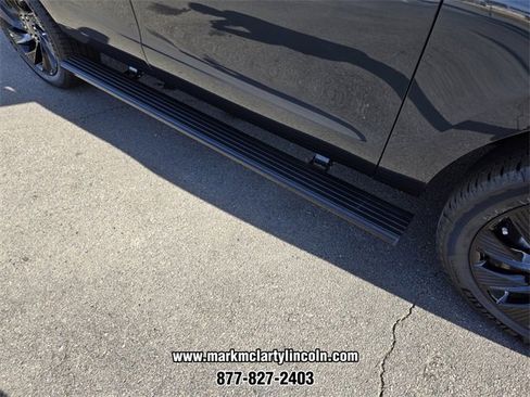 New 2025 Lincoln Navigator Reserve w/ Jet Appearance Package image 13