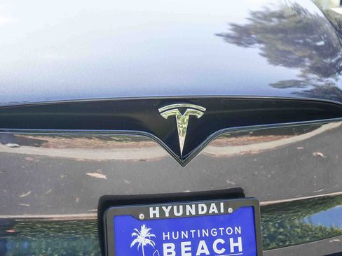 Used 2024 Tesla Model X Plaid AWD/4WD image 11