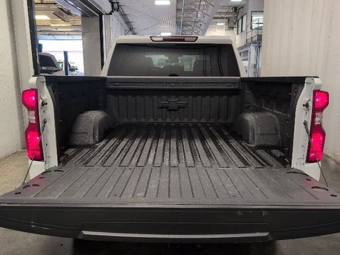 Used 2024 Chevrolet Silverado 1500 Custom Trail Boss w/ Dark Appearance Package AWD/4WD image 26