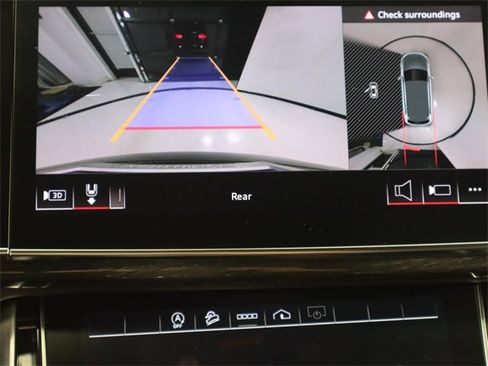 Certified 2025 Audi Q7 3.0T Premium image 18