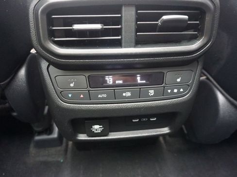 Used 2024 Honda Pilot Elite image 18