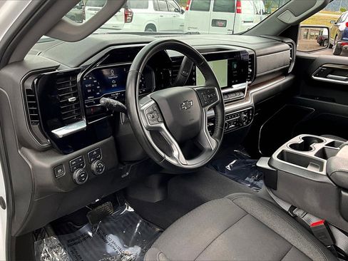 Used 2023 Chevrolet Silverado 1500 RST image 14
