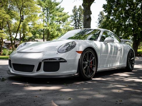 Used 2015 Porsche 911 GT3 RWD image 6