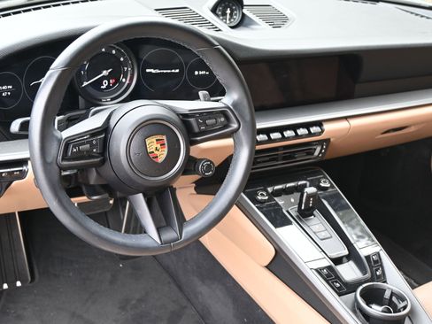 Certified 2021 Porsche 911 Carrera 4S image 21
